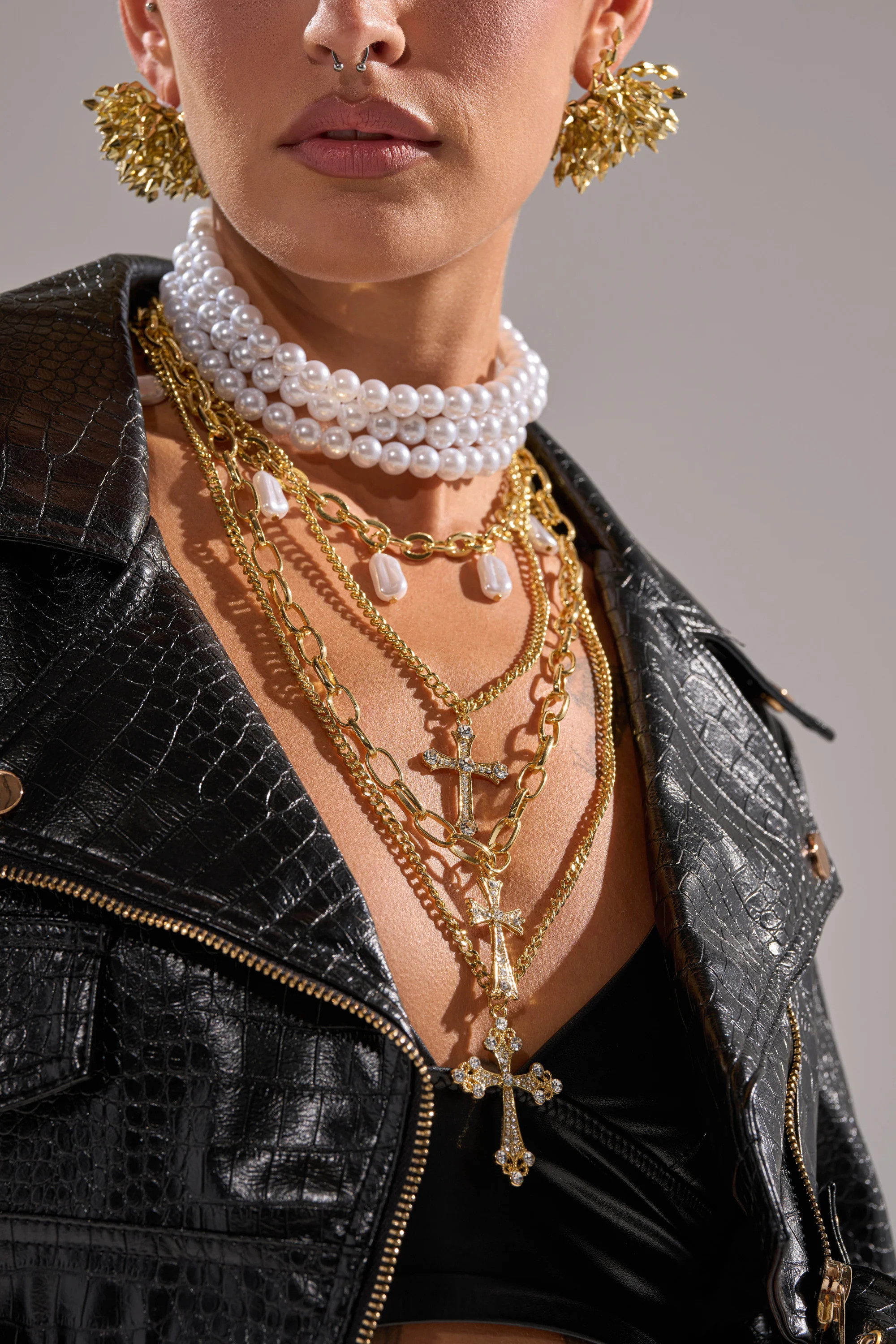 TAKE ME ON A TRIP NECKLACE | AKIRA