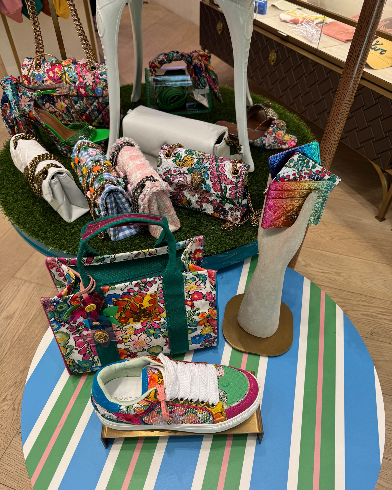 New arrivals !! Kurt Geiger edition #kurtgeiger #kurtgeigershoes #summerfashion