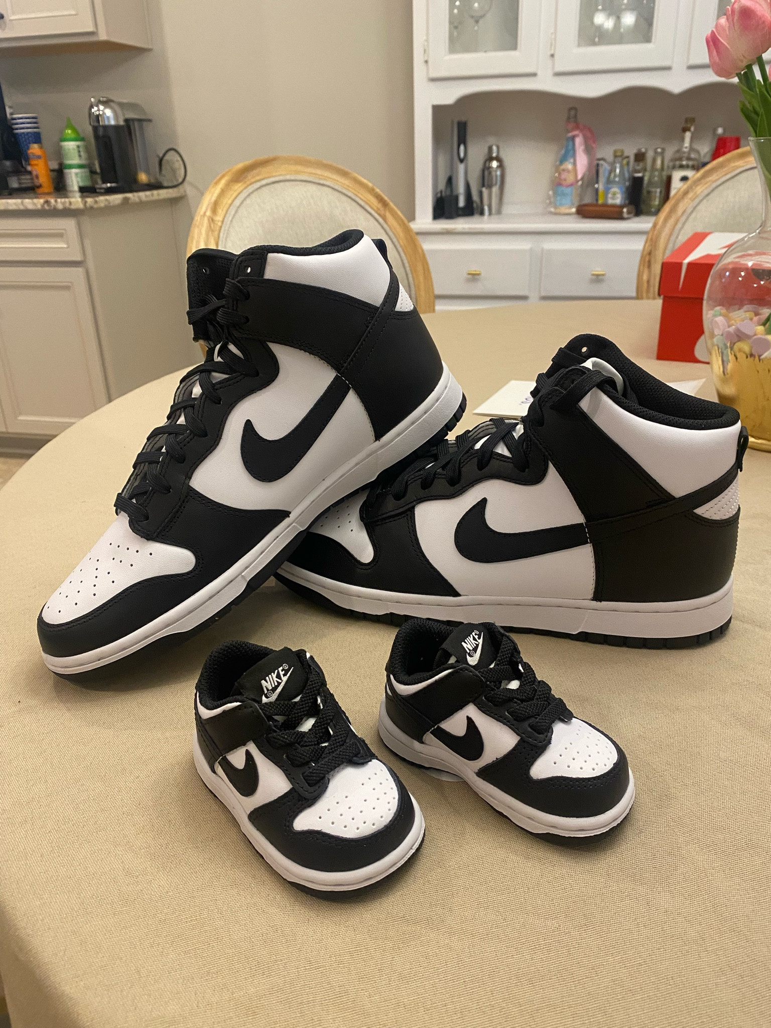 Dad & baby matching shoes 🖤 

Nike
Nike Dunks
Pandas
Sneakers
Baby shoes 
Baby boy
Dad
Father’s Day
Dad & Son Matching 

#LTKshoecrush #LTKkids #LTKfamily