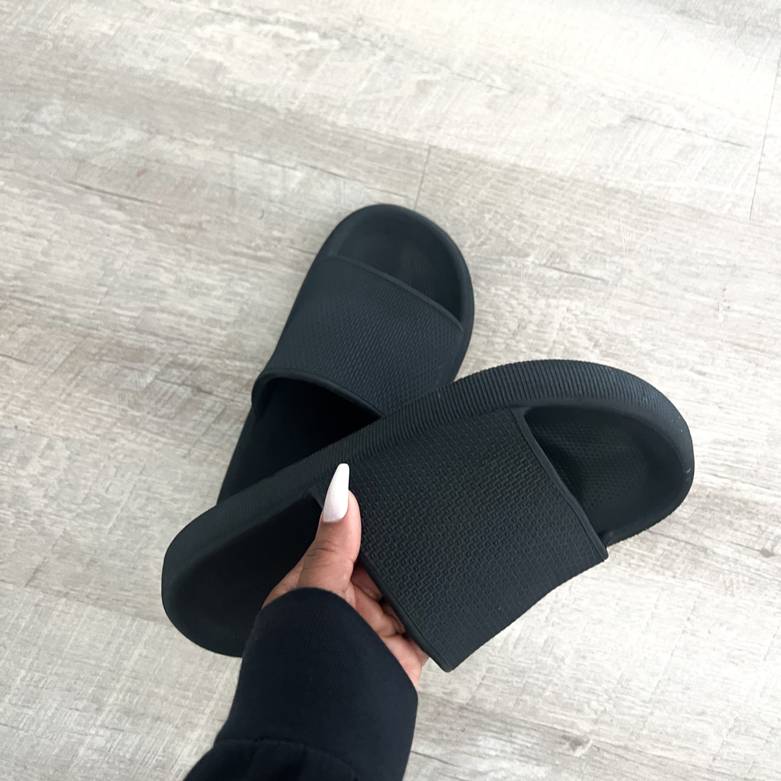 Amazon slides under $25

#houseshoes #comfortableslides #cloudshoes #slides #comfort #houseslides #pillowslippers #showersandals 

#LTKstyletip #LTKshoecrush #LTKfindsunder50