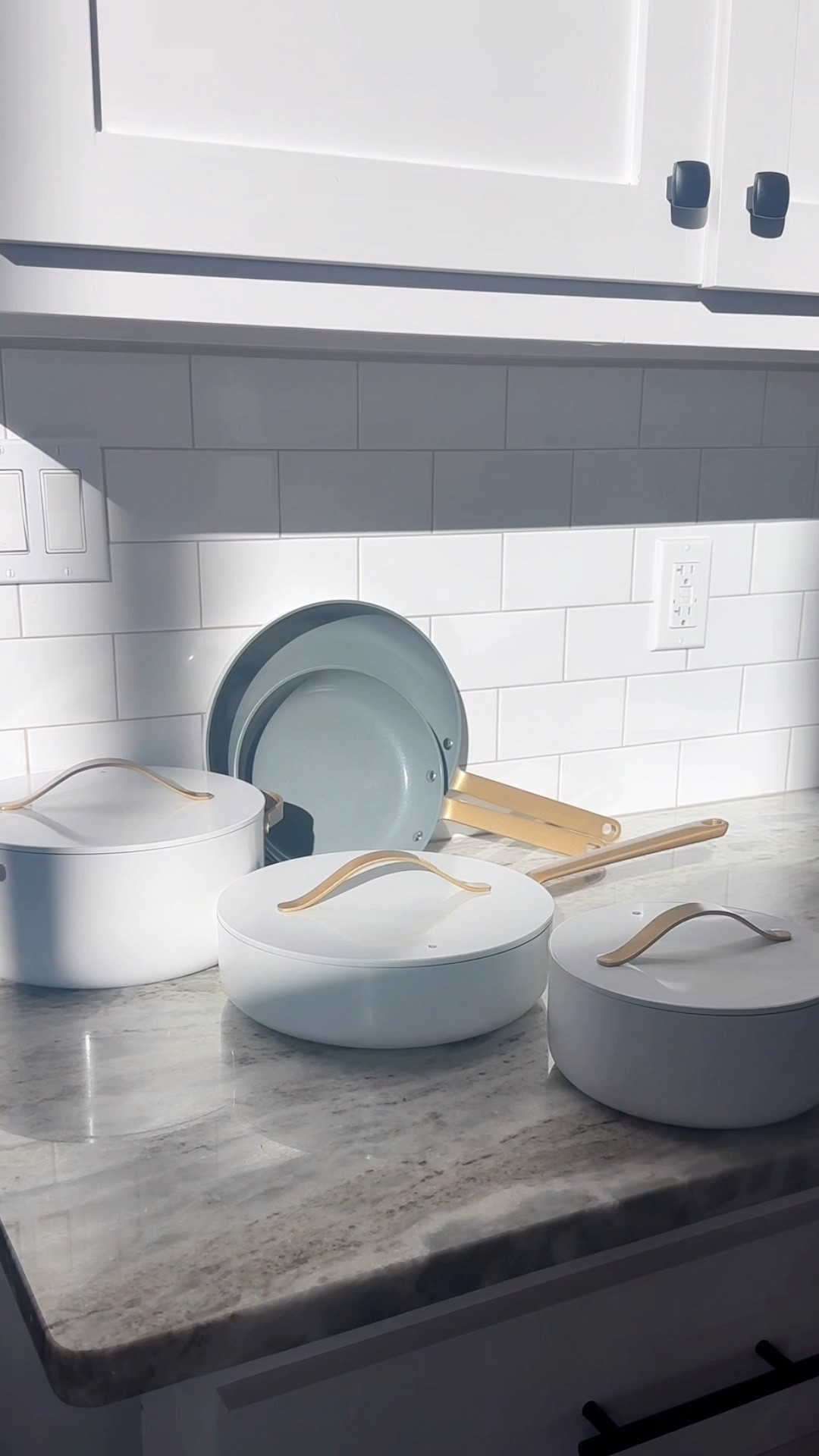 I found the prettiest new cookware set for my home this holiday season and it’s currently on sale! 

✅Ceramic non stick cookware
✅Compatible with all stovetops 
✅Oven Safe


#LTKWatchNow # LTKIT #LTKVideo #blackfridayfinds #holidaycooking # giftguide2024 #kitchenmusthaves 

#LTKHoliday #LTKSaleAlert #LTKHome