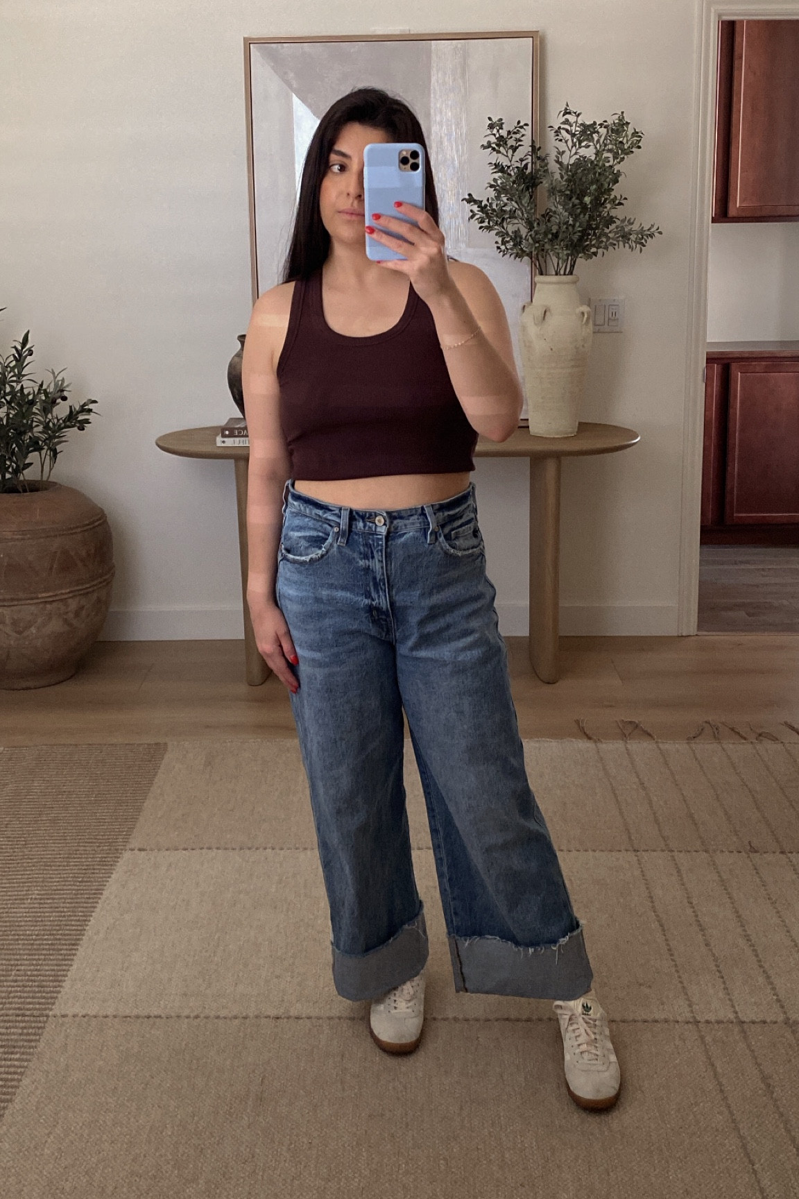 My everyday outfit best denim and fave sneakers 