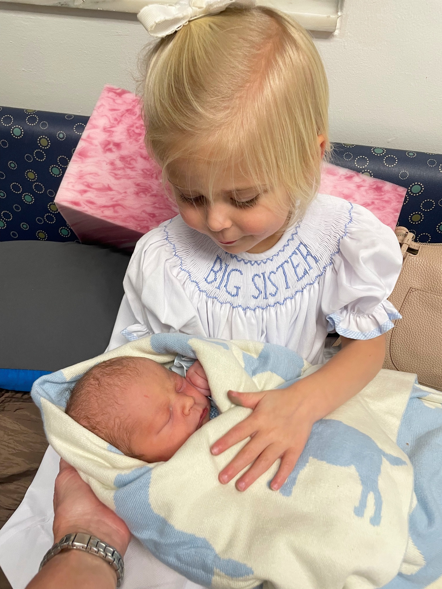 Best big sis 🩵 

#LTKBaby #LTKBump #LTKKids