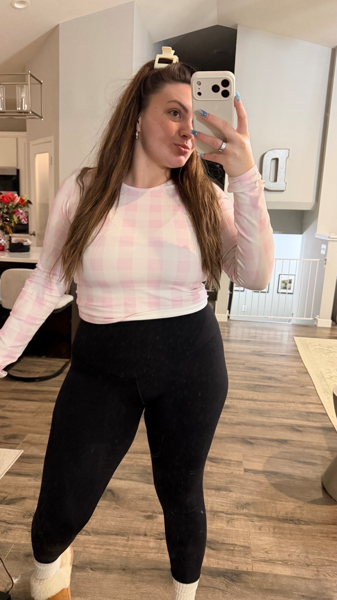 LOVING this super cute top from fabletics!

#LTKmomlife #LTKMidsize #LTKootd