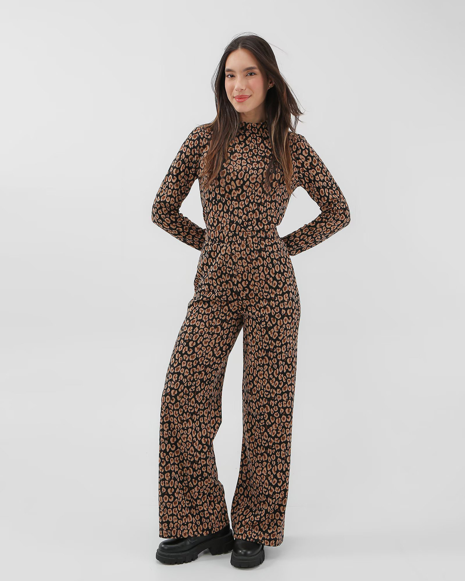 Calça feminina pantalona animal print preta | Pool by Riachuelo | Riachuelo (BR)