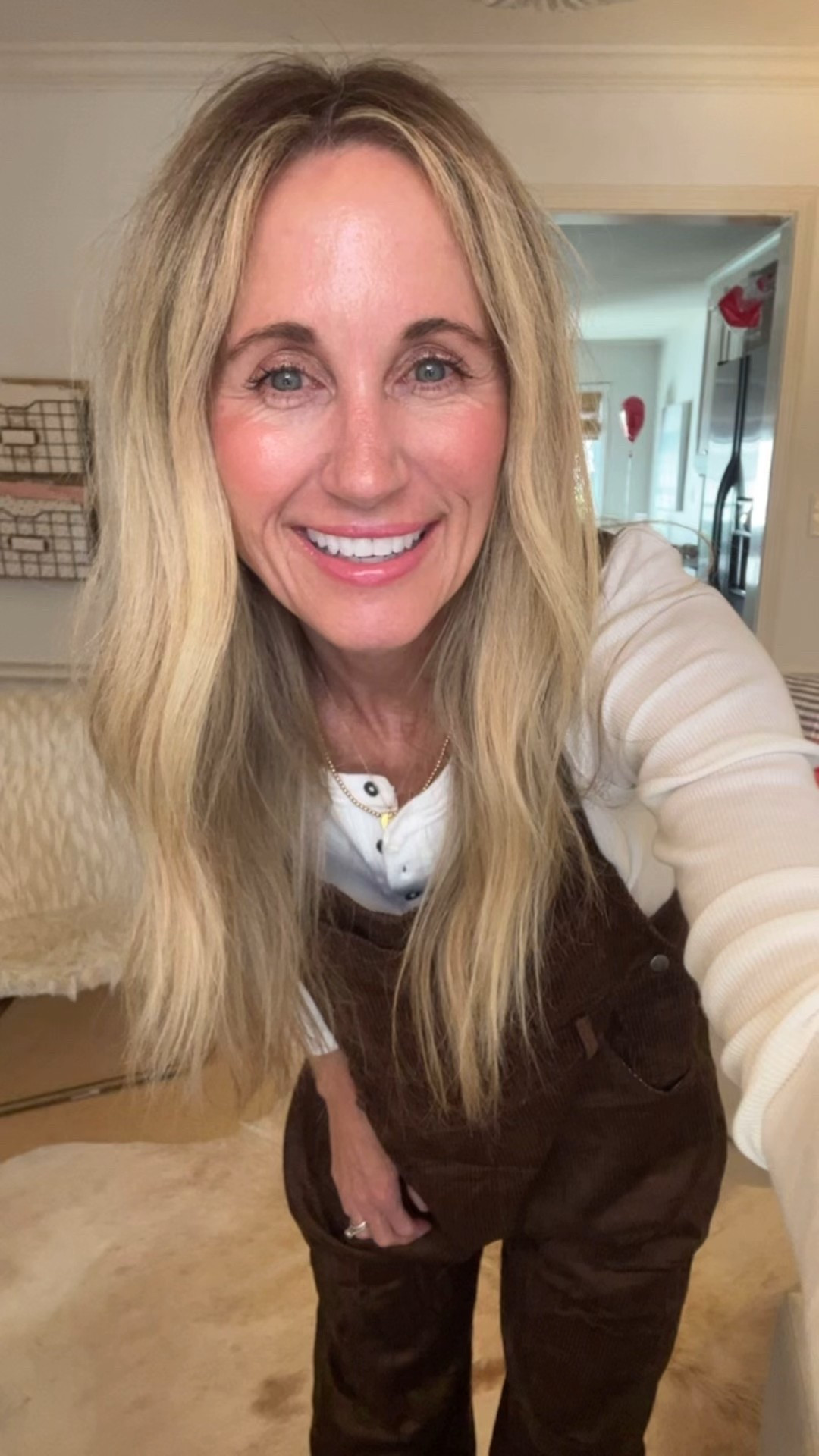 Best comfy weeknd fit🤎
I live in these overalls 
Size up
I’m wearing a medium 


#LTKOver40 #LTKootd #LTKdayinmylife