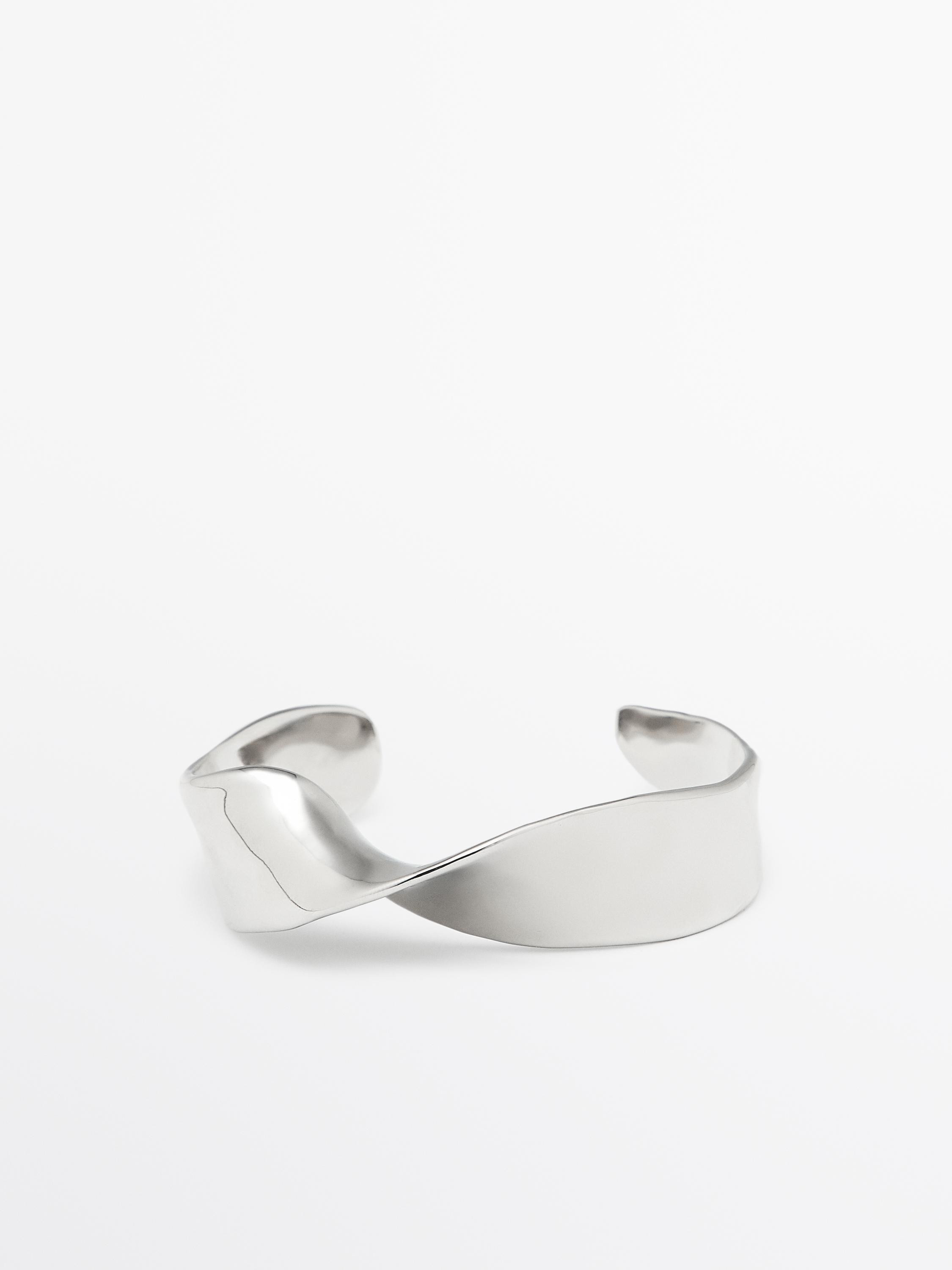 Wide textured bracelet | Massimo Dutti UK