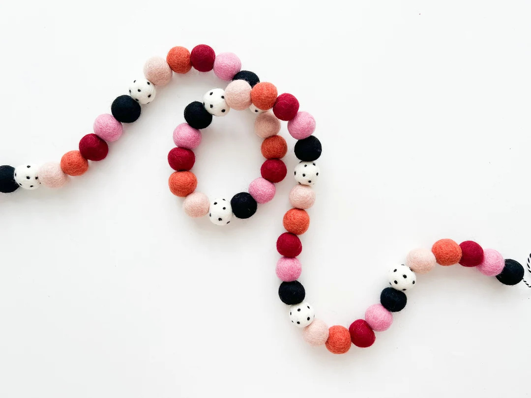 Berry Fall Felt Ball Garland, Bunting, Banner - Etsy | Etsy (US)