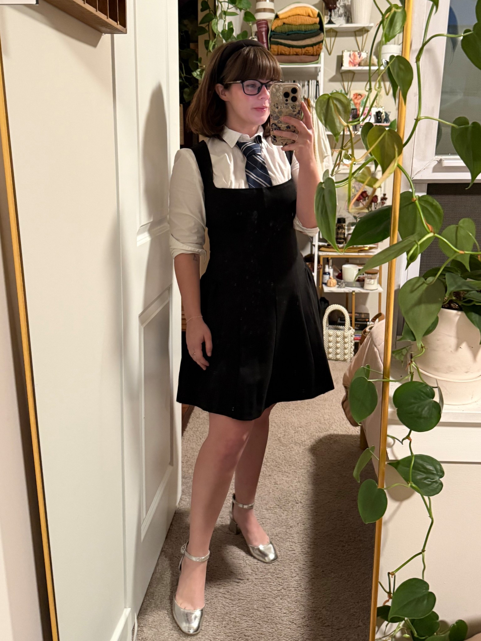 Just a touch of Ravenclaw. It’s my only tie… shhh. OOTD 3.19.25

#LTKWorkwear #LTKStyleTip #LTKPetite