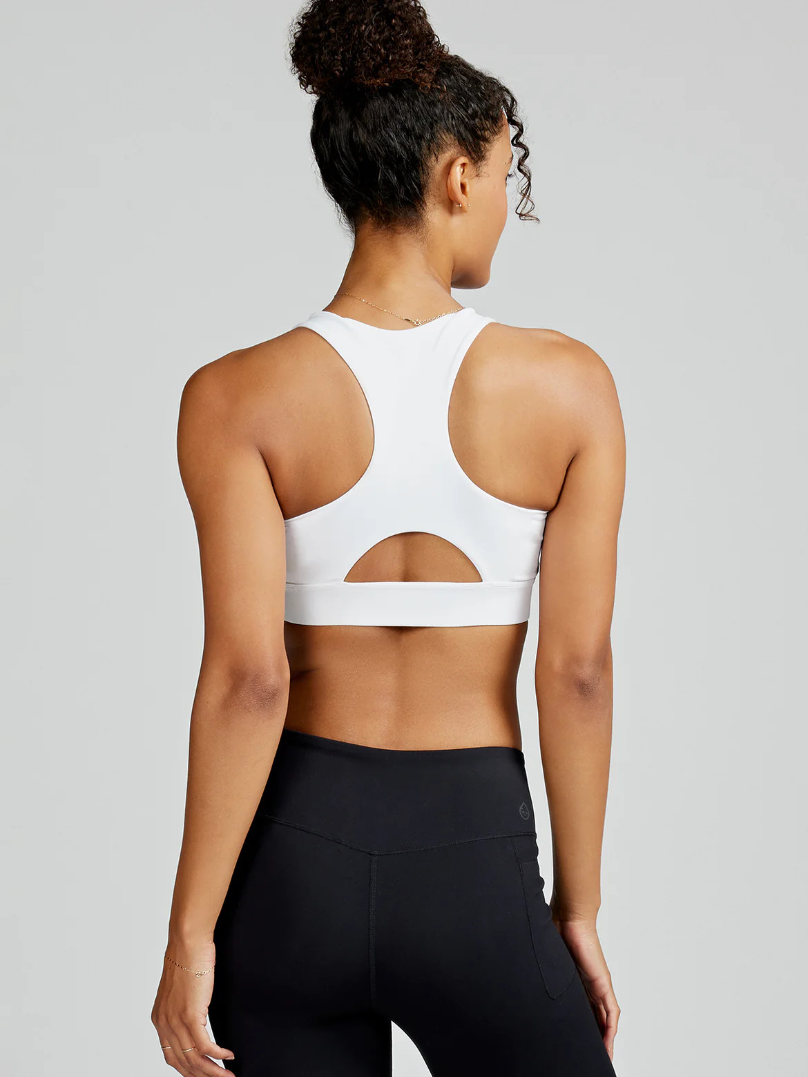 Sculptive Upbeat Sports Bra | tasc Performance