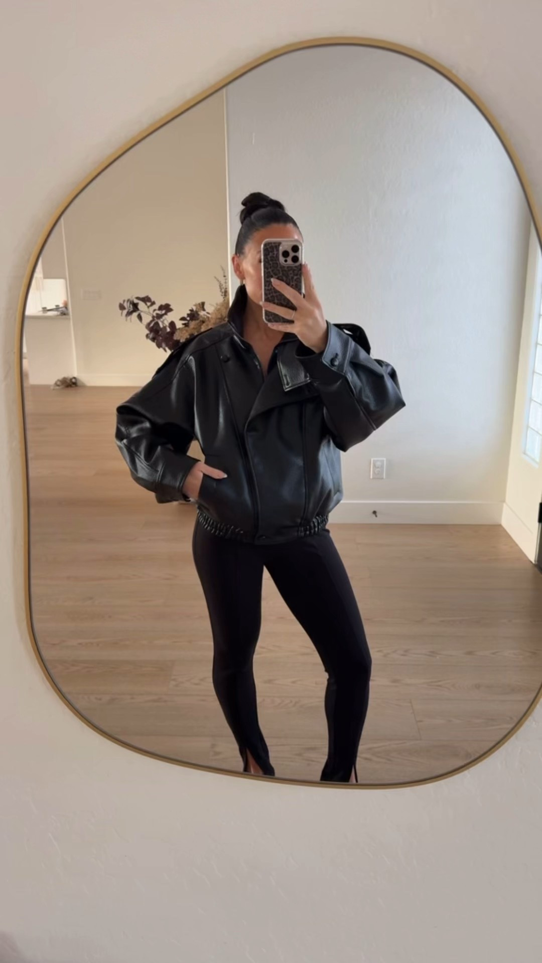 Faux leather jacket from Amazon // look for less! I’m in a size small // my leggings are split ankle leggings, similar linked! 



#LTKootd #LTKFindsUnder100 #LTKSeasonal