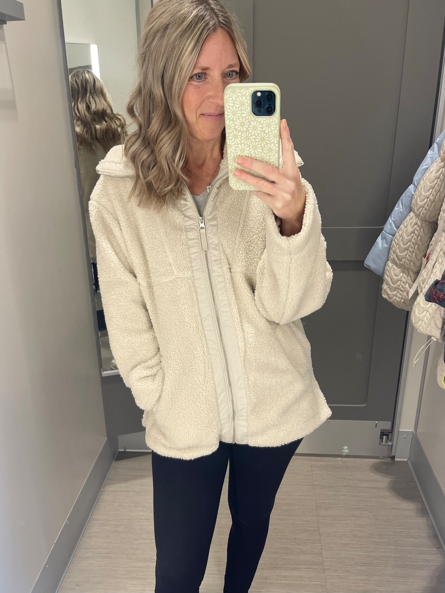 All in Motion sherpa jacket 
Size small 

#LTKFindsUnder50 #LTKStyleTip #LTKSeasonal