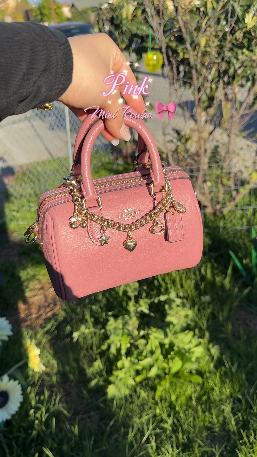 Love a cute pink bag 💕

#LTKootd #LTKmorningroutine #LTKgrwm