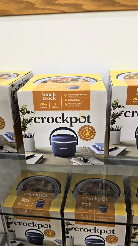 #kohlspartner @Kohls is having epic deals right now, so it's the perfect time to grab all the things you've been wanting! 🙌  I've been eyeing this electric crockpot lunchbox, and now that it's on sale, I’m definitely getting it! 🤩 #kohlsfinds 