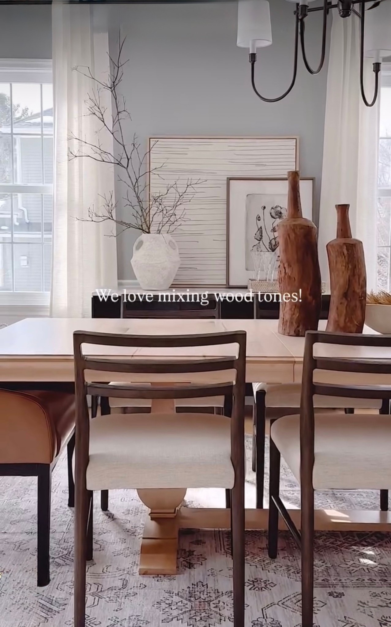Dining room with mixed wood tones 💕


#LTKHome #LTKSaleAlert #LTKStyleTip