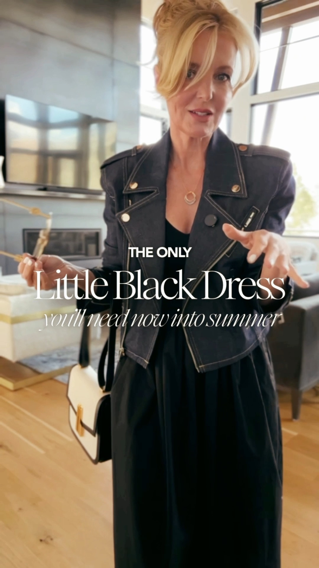 The perfect little black dress 😍🙌 This dress is so easy to dress up or down, layer a jacket over, wear on its own, accessorize with a belt - you name it! Fits TTS, and you’ll be wearing this one on repeat - any time of year!

Note: I do wear a regular bra with this (either black or nude). Occasionally you will see the strap as you do with tanks in general, but the dress does work with a regular bra. 