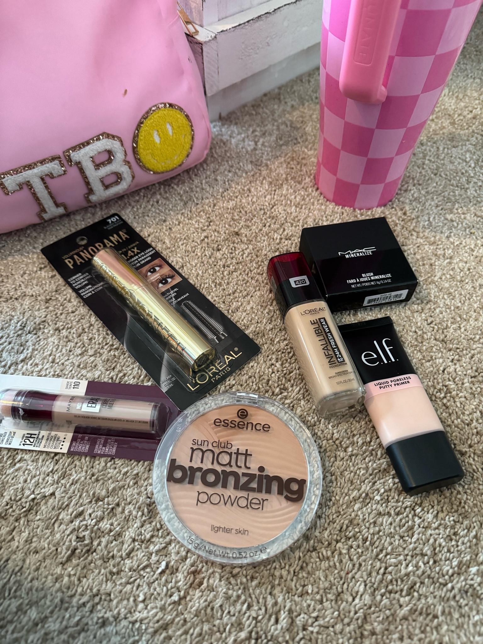 Ulta haul
Elf poles putty primer
Mac blush
L’Oréal mascara
Essence bronzer
Maybelline age rewind concealer
L’Oréal fresh wear foundation 

#LTKbeauty #LTKGiftGuide