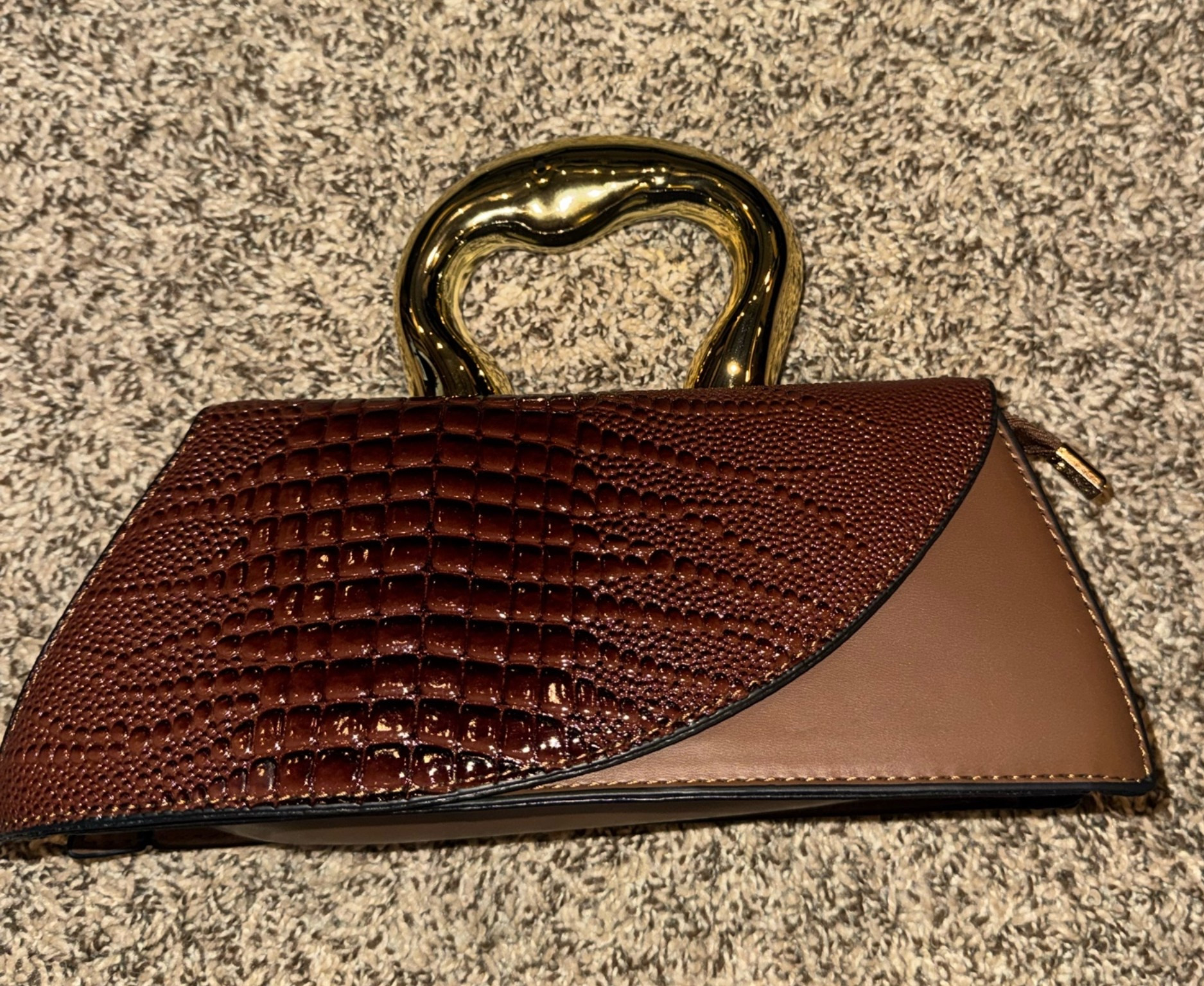 Just bought this brown Purse and I’m loving it 🤎

#LTKWorkwear