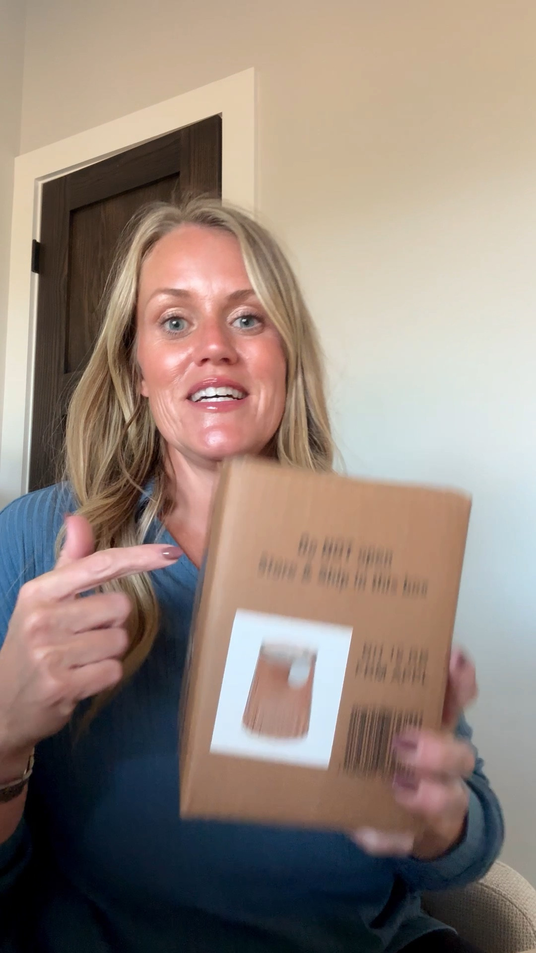 Stock up! $5 candles 🙌🏻