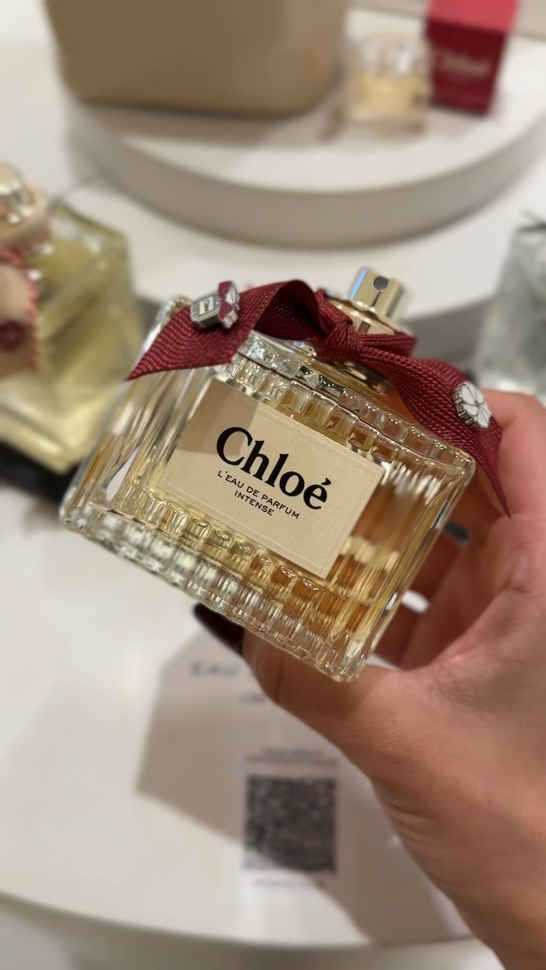 Lançamento 

A mulher de Chloé L'Eau de Parfum Intense é livre, elegante e confiante. A fragrância é intensa, feminina e duradoura, perfeita para acompanhar sua leveza e força em qualquer ocasião.