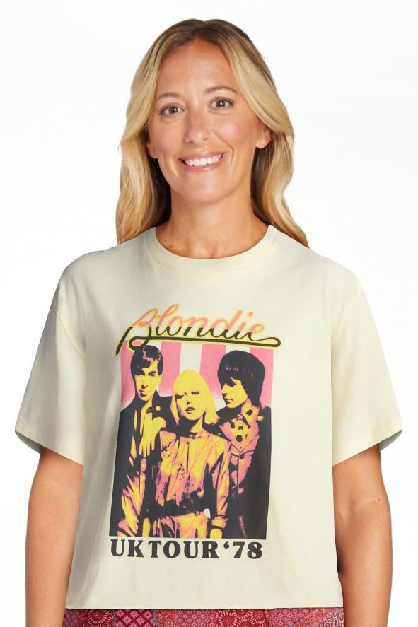 No Boundaries Blondie UK Tour Women's Graphic Boyfriend Tee, Sizes XXS-XXL | Walmart (US)