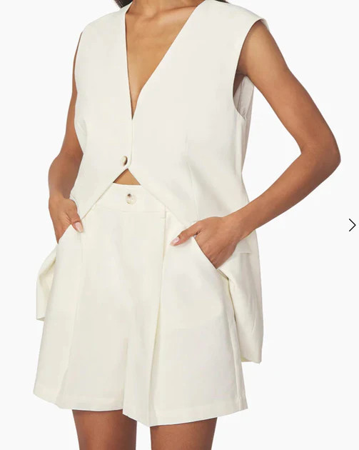 Trouser Shorts In Whisper White | Shop Simon