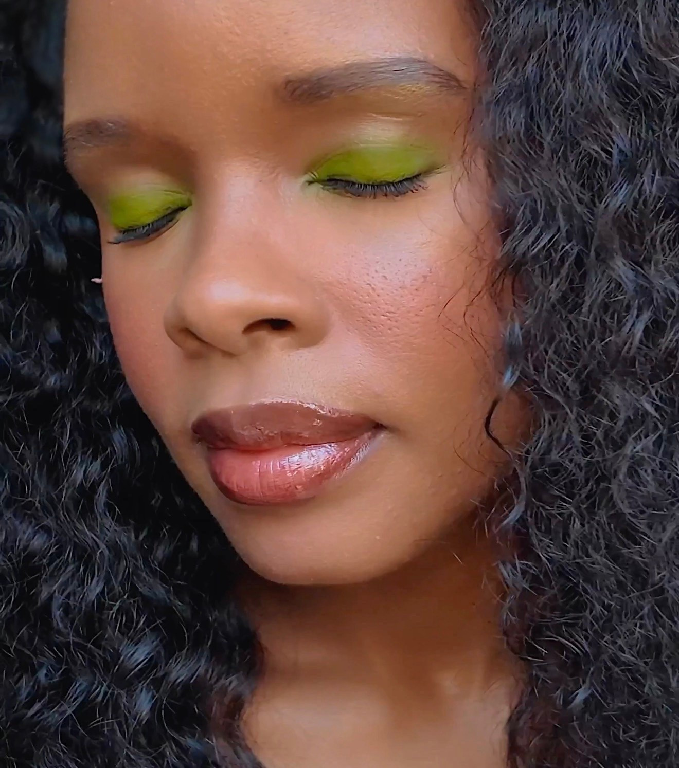 Olive Green Eyeshadow Look for Soft Glam Makeup 🫒

#LTKgrwm #LTKBeauty #LTKdayinmylife