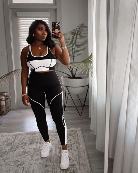 Loving this contrasting set! 🖤🤍 Wearing a large in the top and medium in the leggings. ✨ Black Friday 30% Off Sale going on now! 🚨

#LTKCyberweek #LTKSeasonal #LTKstyletip