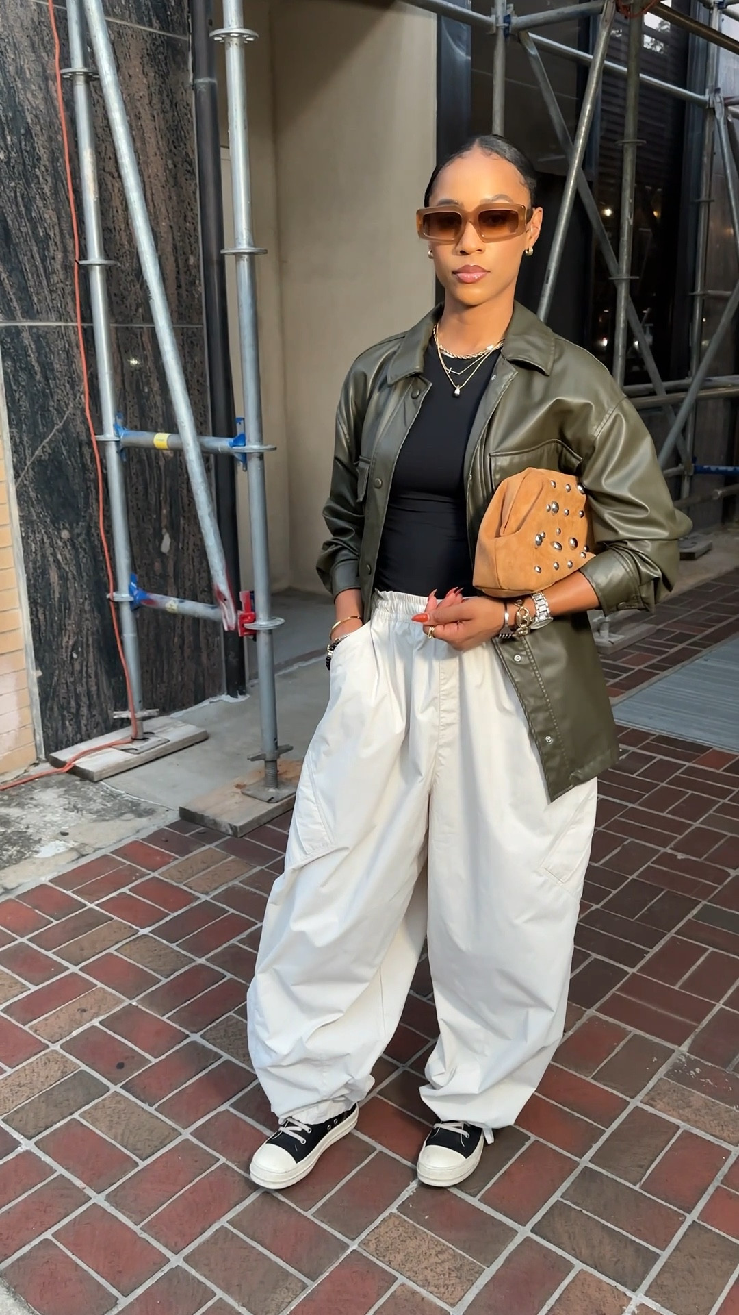 Obsessed with these Jordan parachute pants. They’re lightweight, baggy, breathable and easy to style. Perfect for fall! 🤍 #JumpmanPartner #FittingRoom23

#LTKWorkwear #LTKFindsUnder100 #LTKStyleTip