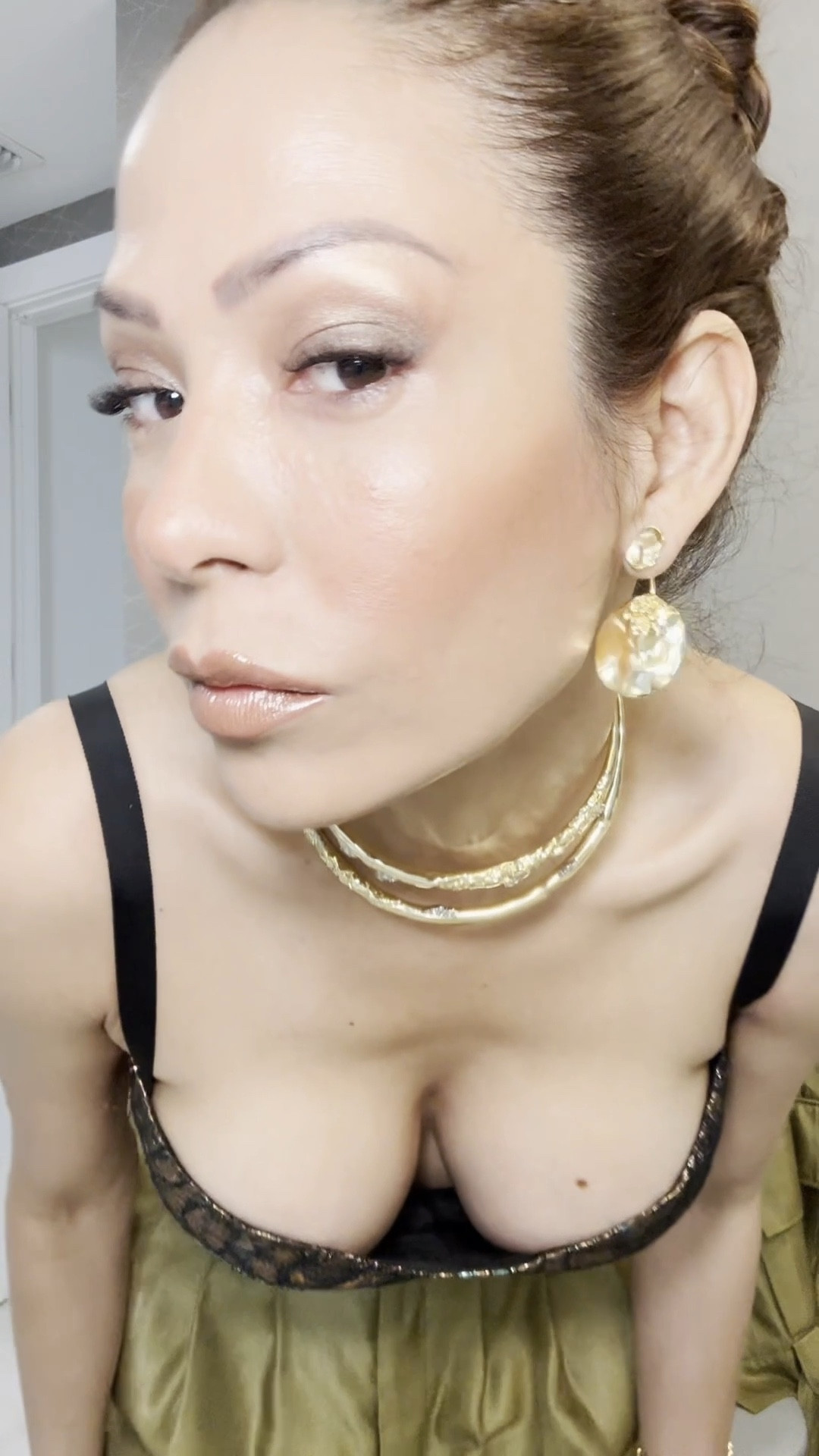 Piezas que son arte #alexisbittar

@alexisbittar

#LTKSeasonal #LTKShoeCrush #LTKU