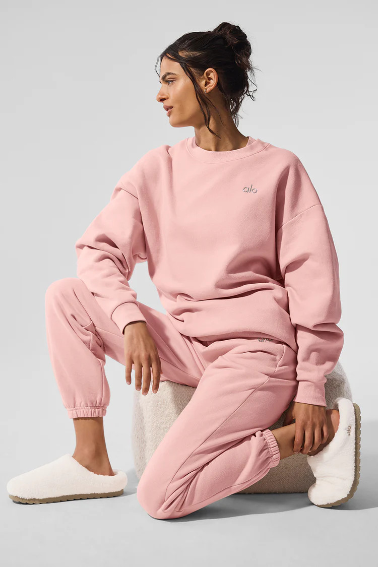 Accolade Crew Neck Pullover - Pink Quartz | Alo Yoga (US)