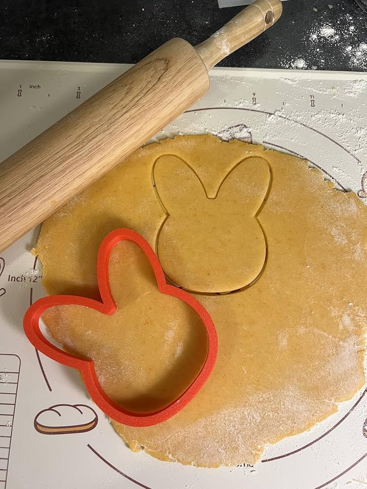 Bunny Rabbit Head Cookie Cutter 4.5” - Hand Made in the USA by Mighty Gadget | Amazon (US)