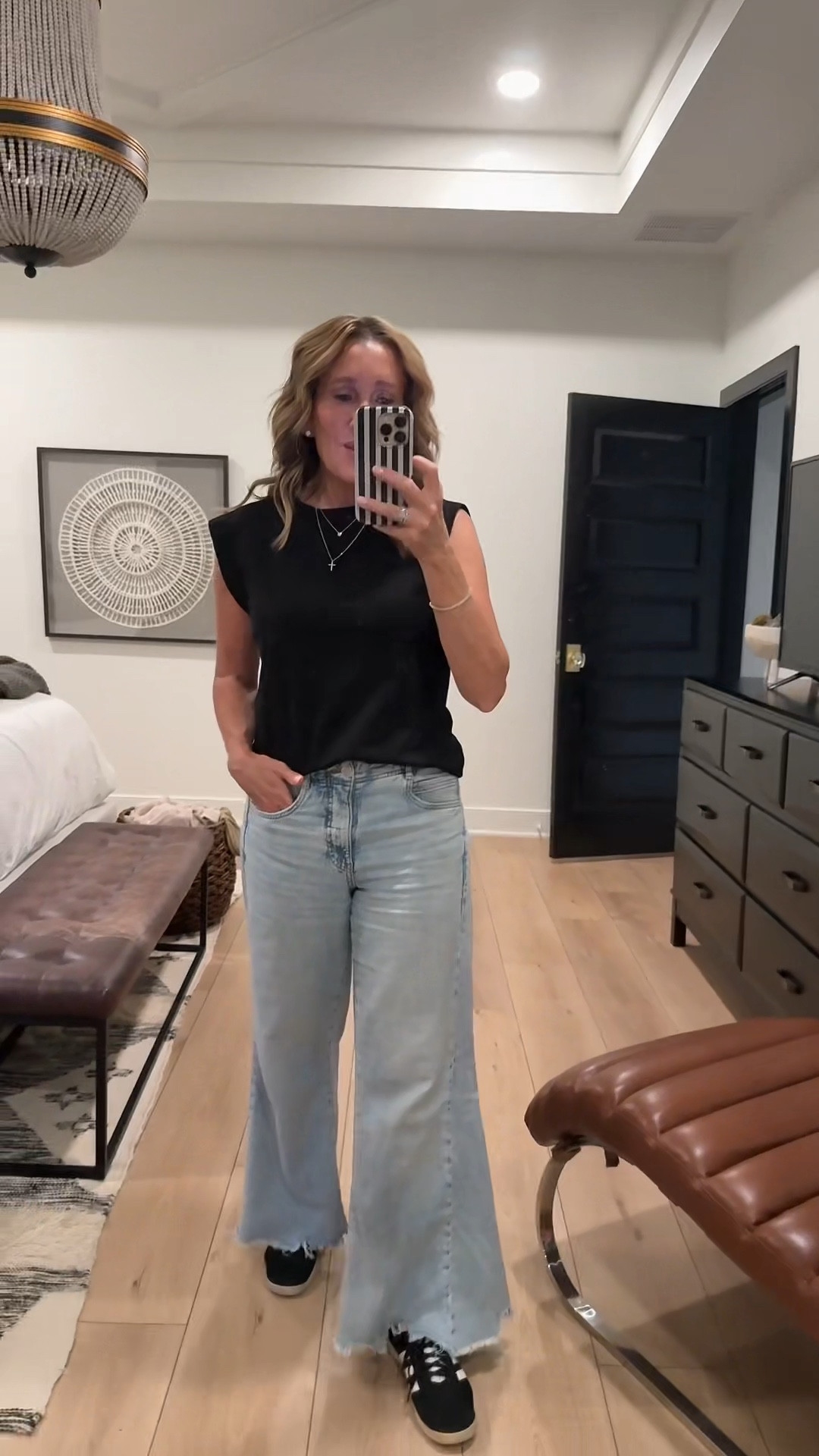 Outfit of the day ✨ A simple top with a wide leg jeans and sneakers.  Love that this top covers the top of my arm.  I am in a small 

#LTKdayinmylife #LTKootd #LTKOver40