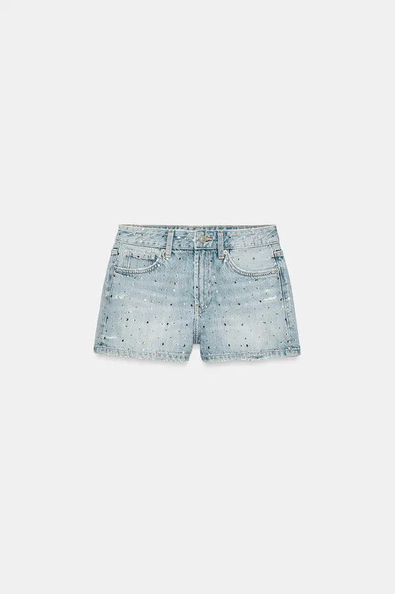 DescriptionContentsMeasurementsMid-rise shorts with belt loops and five pockets. Button embellish... | Zara US