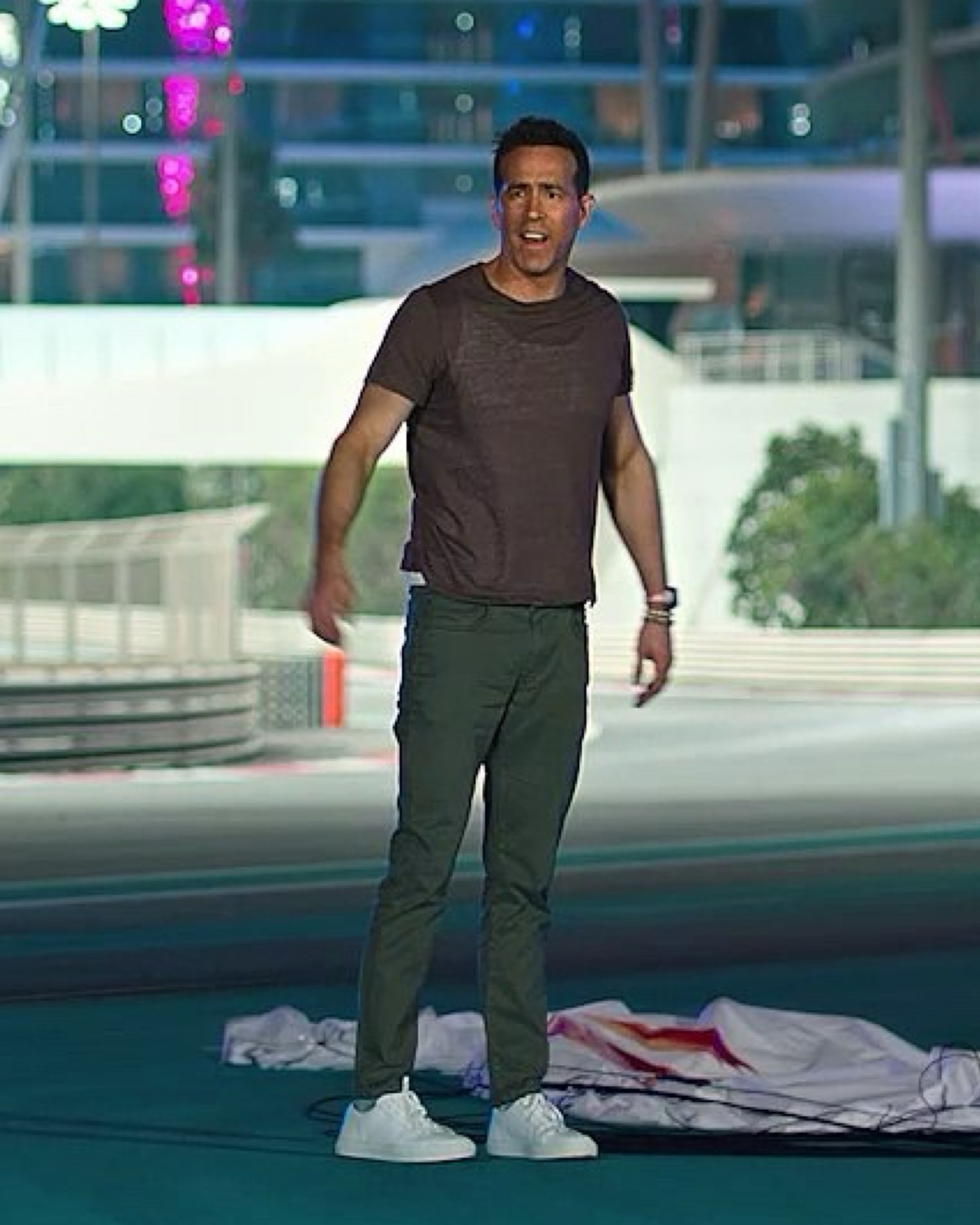 Ryan Reynolds parachuted onto Yas Island wearing green Boglioli pants, and white shoes from Greats  

#LTKMens #LTKOver40 #LTKStyleTip