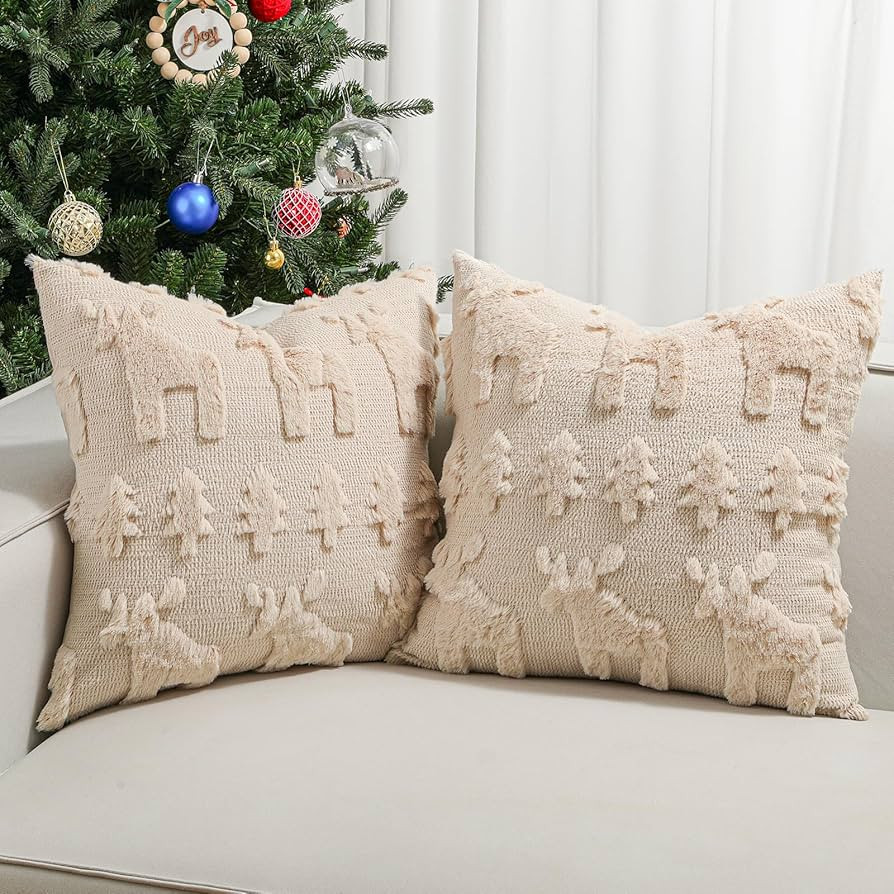 Lewondr Christmas Throw Pillow Cover 18x18, Set of 2 Super Soft Faux Fur Pillow Covers Velvet 3D ... | Amazon (US)