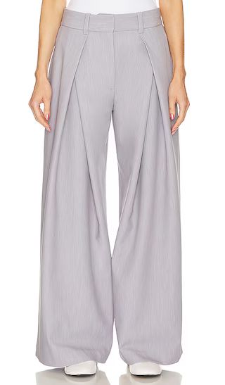 Nolan Pleated Trouser in Heather Grey | Revolve Clothing (Global)