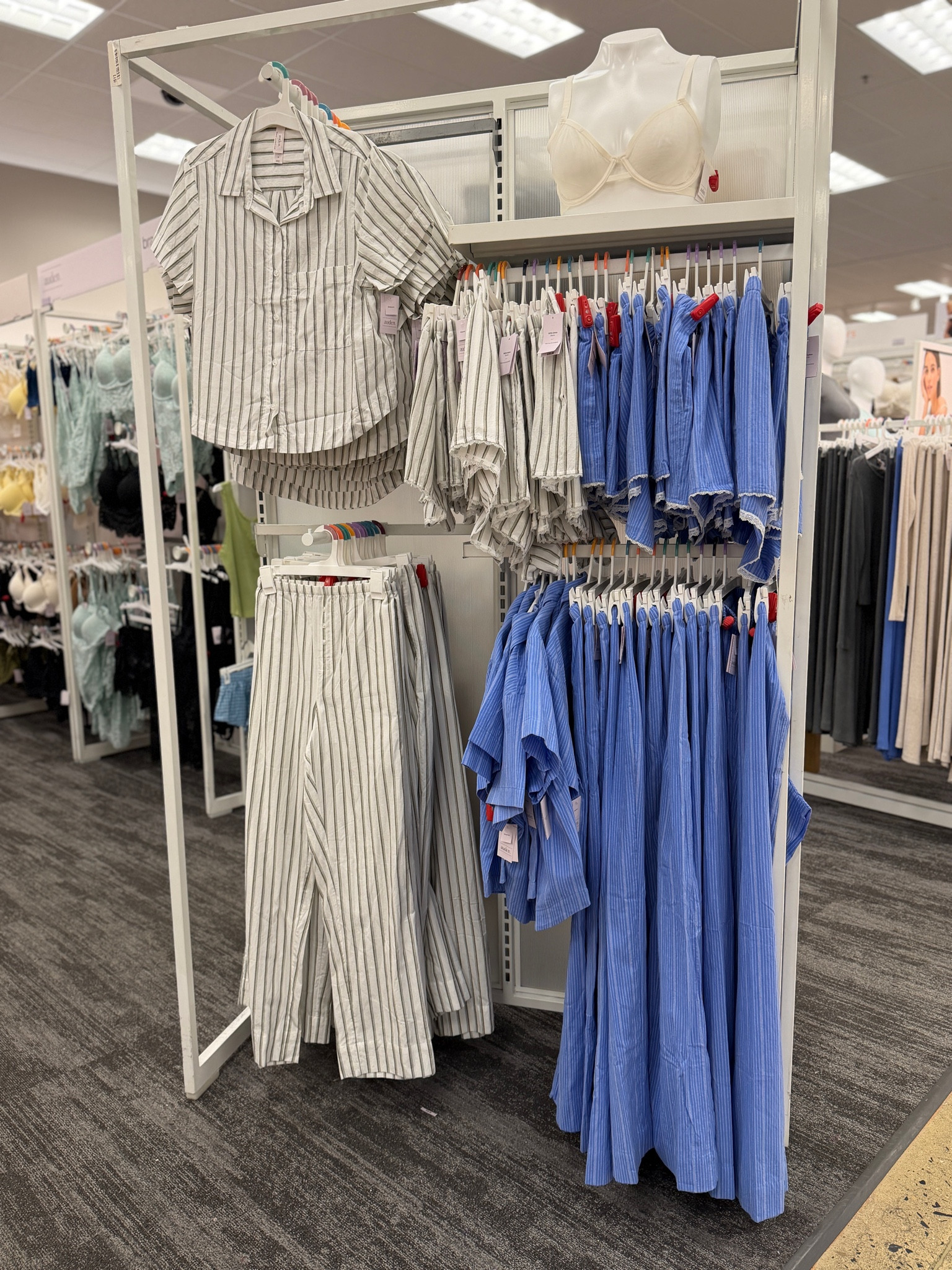 Cute short sleeve pajama sets on sale for MDW!