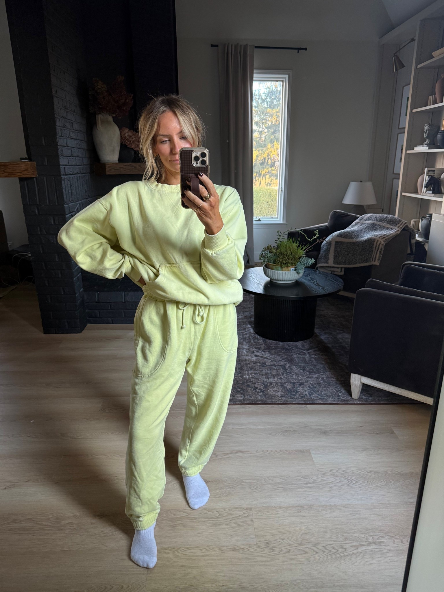 I believe this color is out of stock but I had quite a few people ask about this set so I thought I would share! 

Pants: XS
Top: small 
