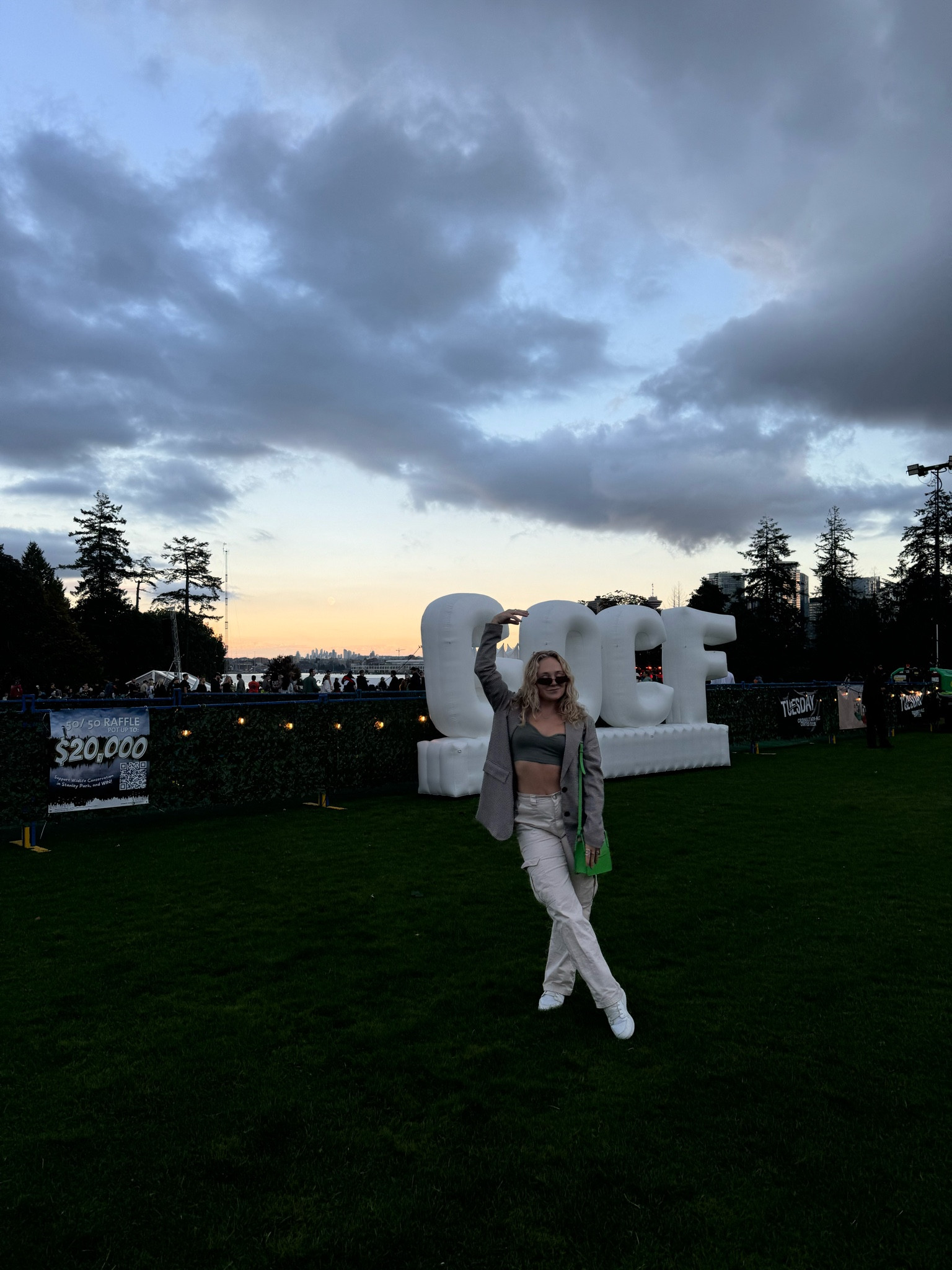 comedy festival outfit in the PNW #fallwear

#LTKFindsUnder50 #LTKSeasonal