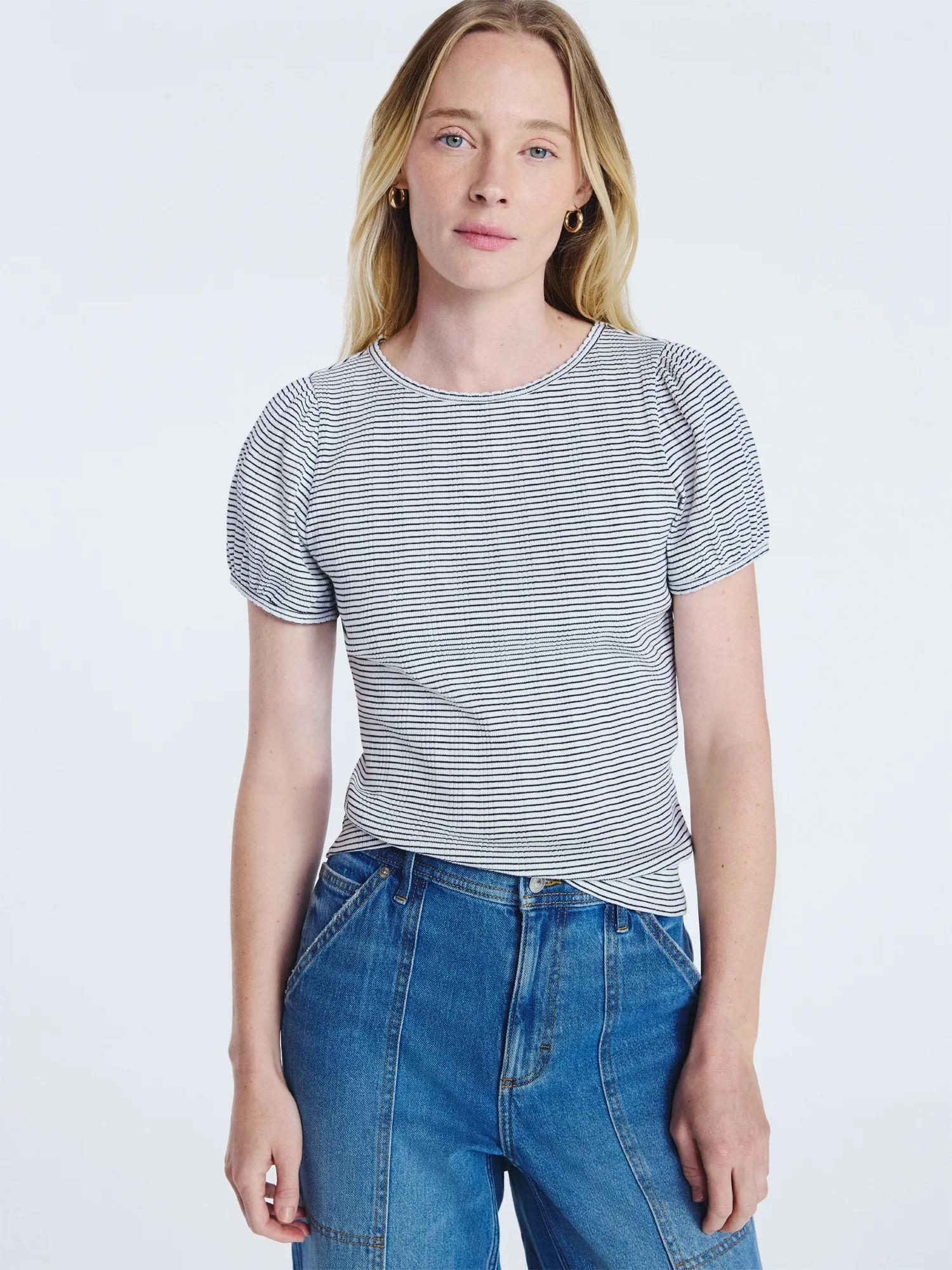 Free Assembly Women's Crewneck Top with Short Puff Sleeves, Sizes XS-XXL | Walmart (US)
