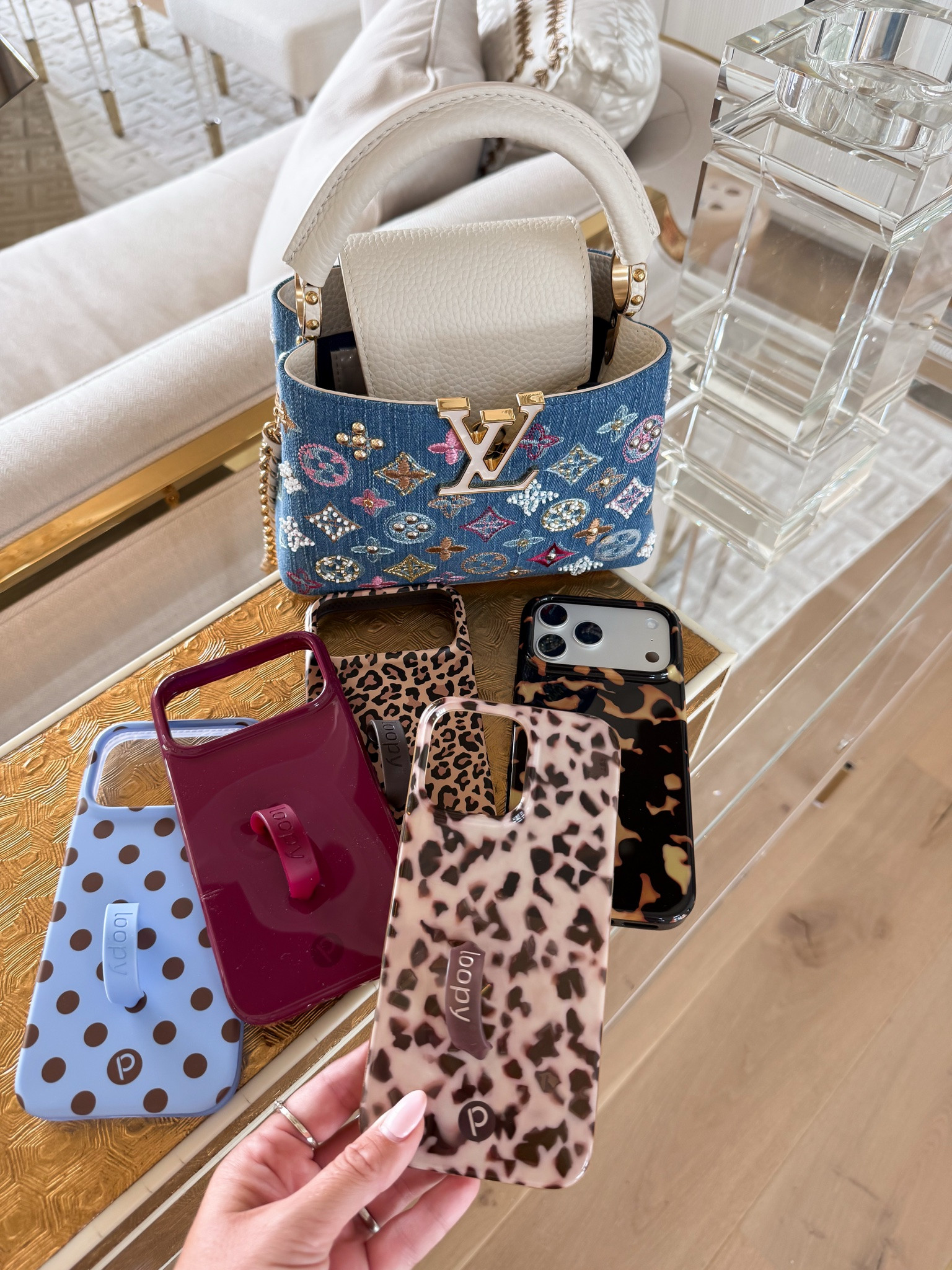 Obsessed with these Loopy case prints for the fall! 
USE CODES: whitneyrife10 for 10% off 1 case and whitneyrife15 for 15% off 2 cases

#LTKSaleAlert #LTKdayinmylife #LTKmomlife
