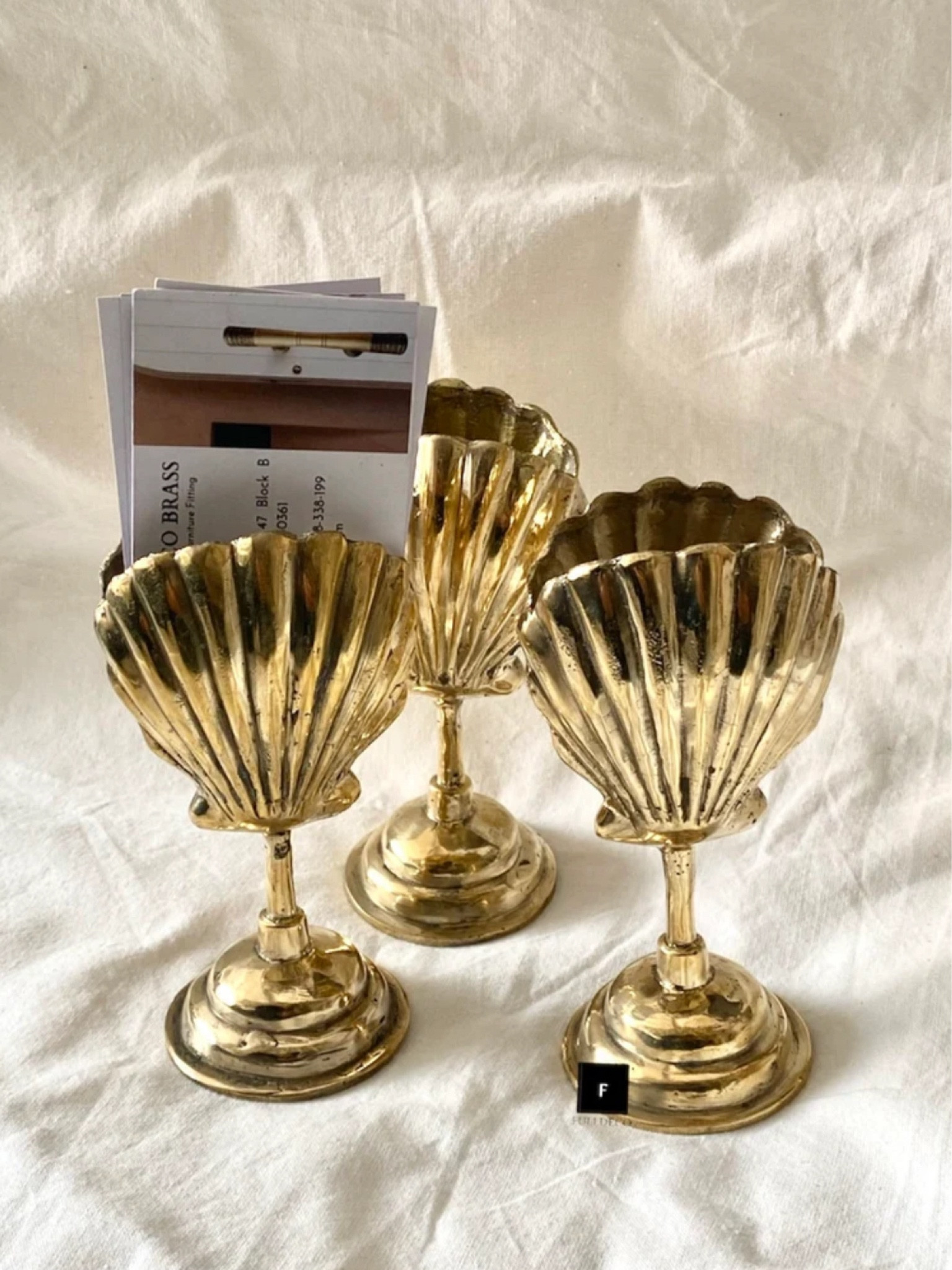 Cutest coastal table setting decor! 

Beautiful Brass Shell Card Holder - Card Holder Aesthetic - Brass Scallop Card Holder - Brass Clam Card Holder

#LTKWedding #LTKSeasonal #LTKHome