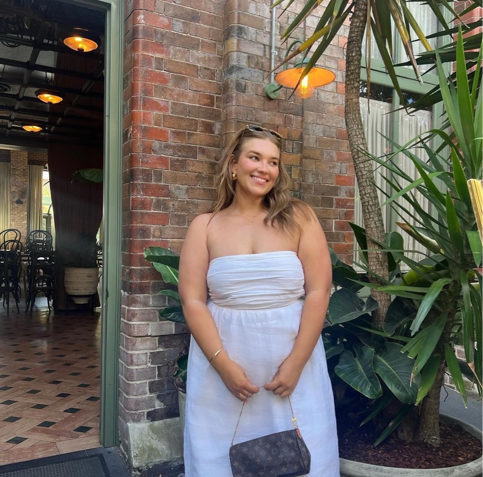 shop my similar white dress 🤍