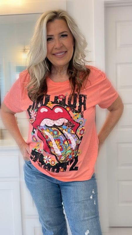 Love these graphic tees! 