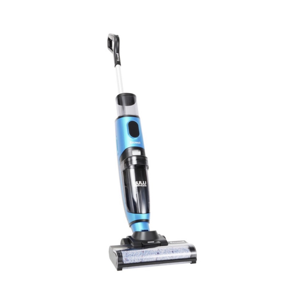 Seriously obsessed with this 4 in 1 wet vac!!! It literally mops & vacuums my floor at the same time 😍