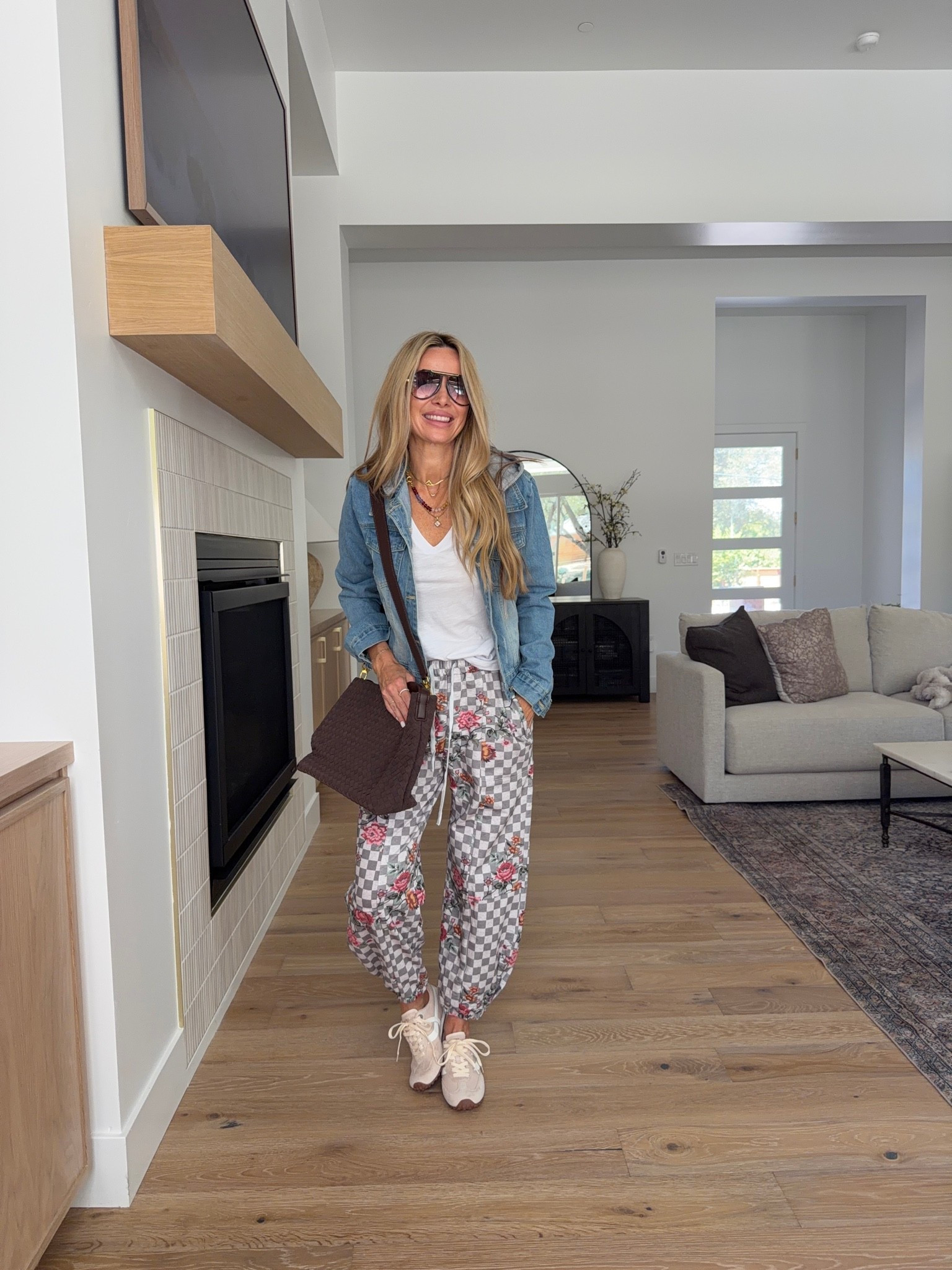 The Amazon outfits I’ve been reaching for on repeat lately 🤎 comment AMAZON and I’ll send you details 

If you’re looking for easy Amazon outfits that are comfortable, put together, and actually practical, these four have been some of my favorites. They’re perfect for school drop-off, running errands, coffee dates, weekend plans, or just those days when you want to look cute without overthinking it.

Everything is comfortable, easy to mix and match, and gives that effortless look I love.

Which one is your favorite?

#amazonfashion #amazonoutfits #casualstyle #weekendoutfits #schooldropoffoutfits