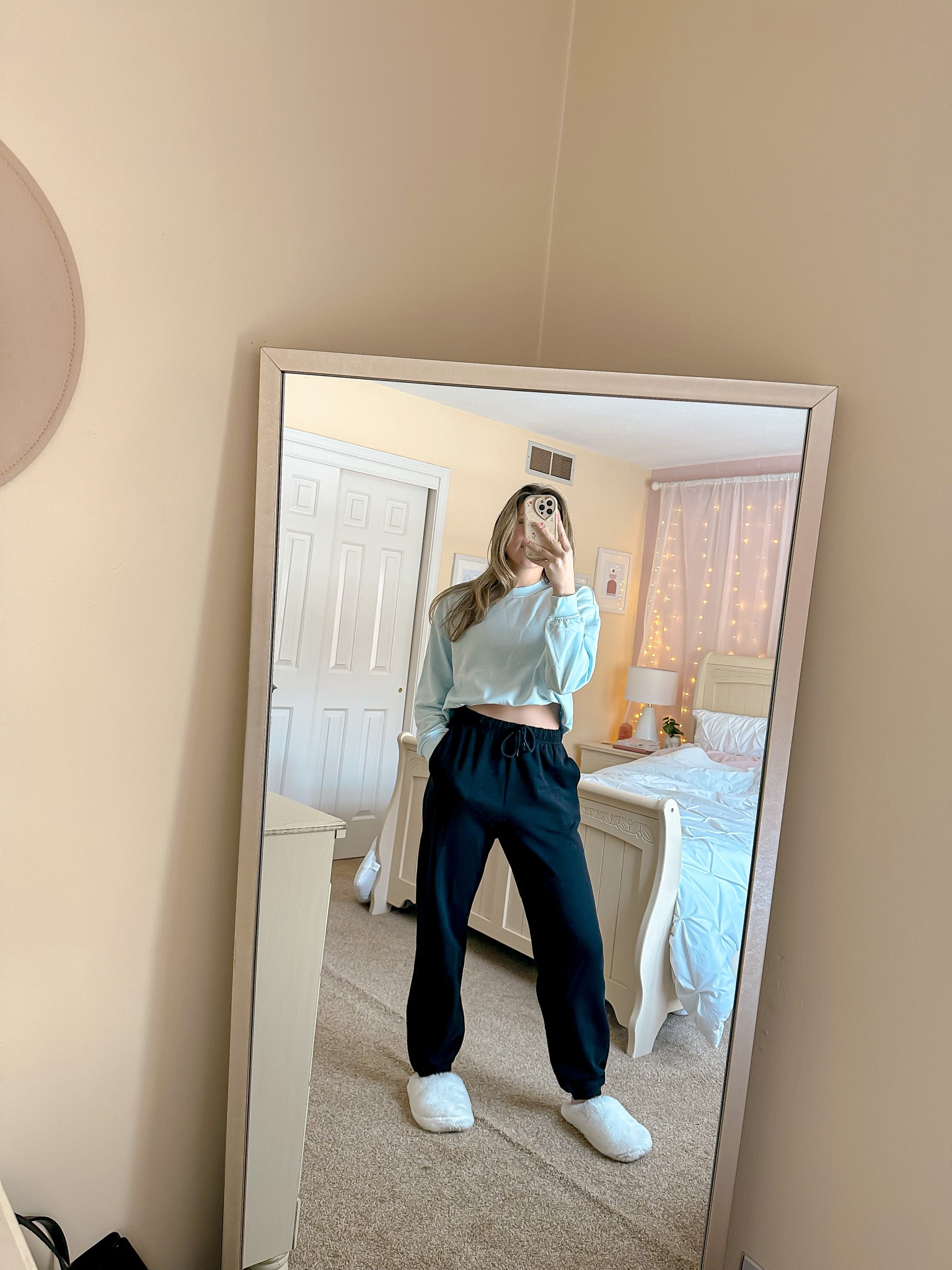 New pieces from old navy! Fav sweatpants this year, wearing a medium! New crew neck super lightweight & cozy, wearing a small & it’s 30% off!!

#LTKunder50 #LTKSeasonal #LTKfit