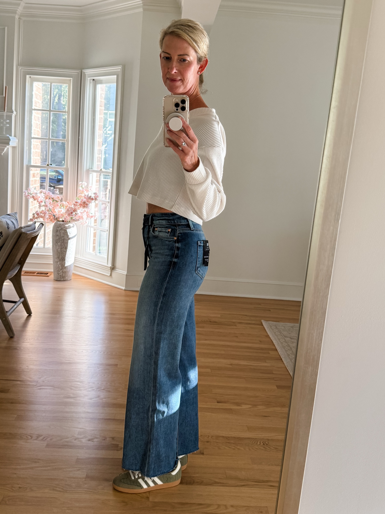 Needed a fall jean and sneaker refresh and love the way these jeans fit. Super casual, very easy to wear and will look perfect with sweaters this fall/winter

Love this color combo of adidas…neutral and will go with everything 

#LTKOver40 #LTKStyleTip #LTKTall