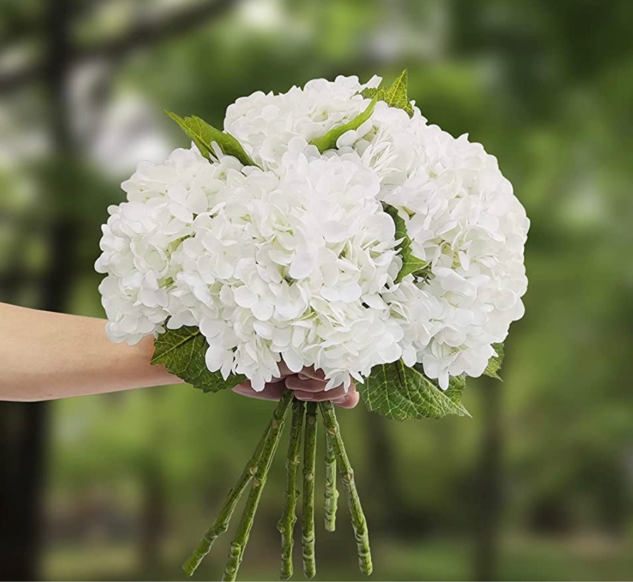 Amazing faux hydrangeas!  These absolutely look real!  I’ve never seen more lifelike hydrangeas!

#LTKhome